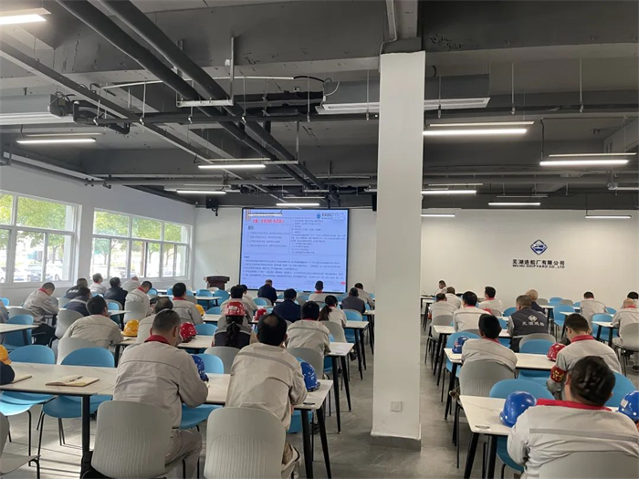 第10頁_新聞中心_蕪湖造船廠有限公司